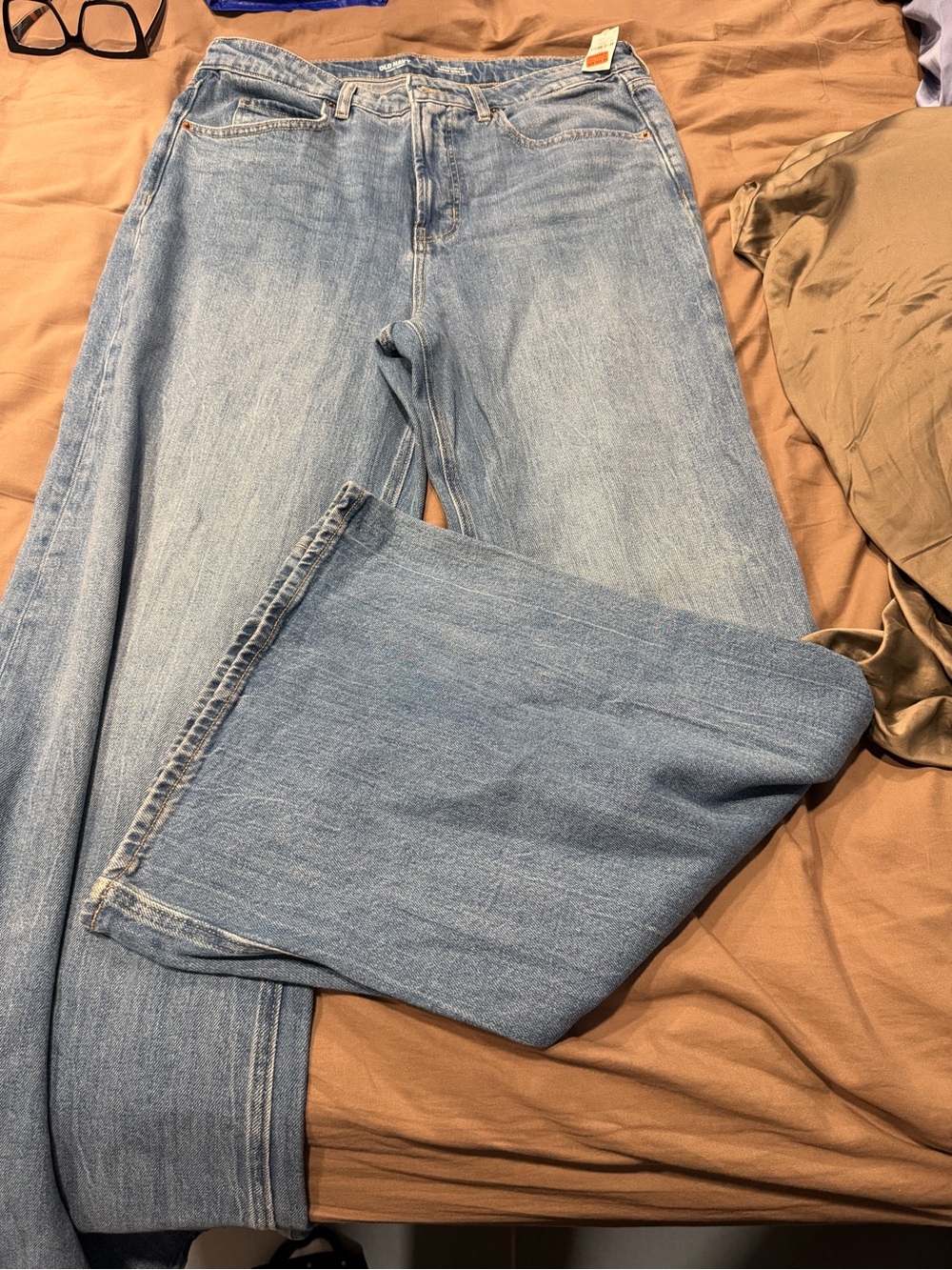 Old Navy Light Blue Straight-Leg Women’s Jeans